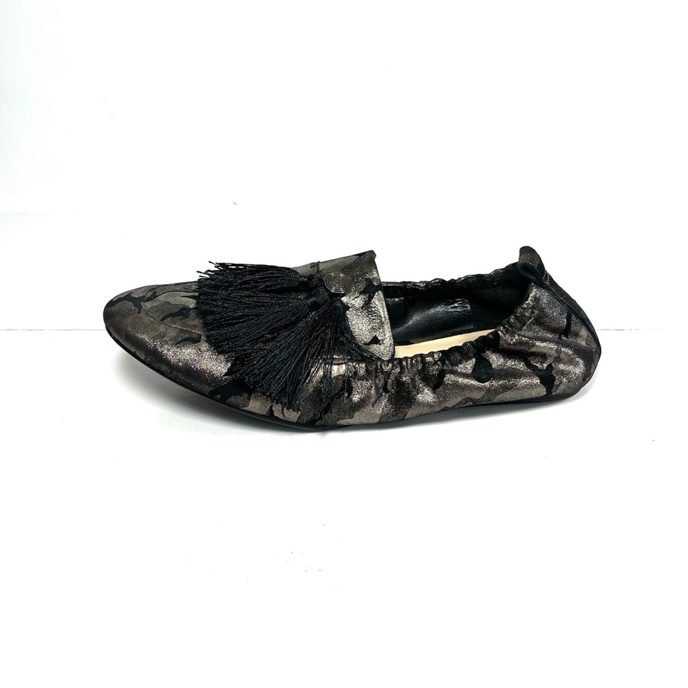 Nine West Ballard Loafers Pewter Leather Black Slip On Tassel Shoes 8 M.